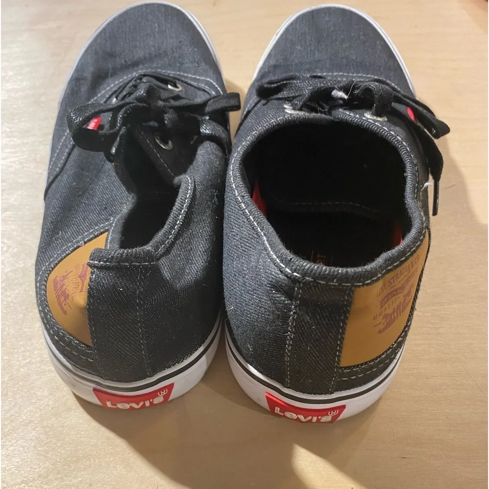 Levi’s Sneakers Size 12 (FN)